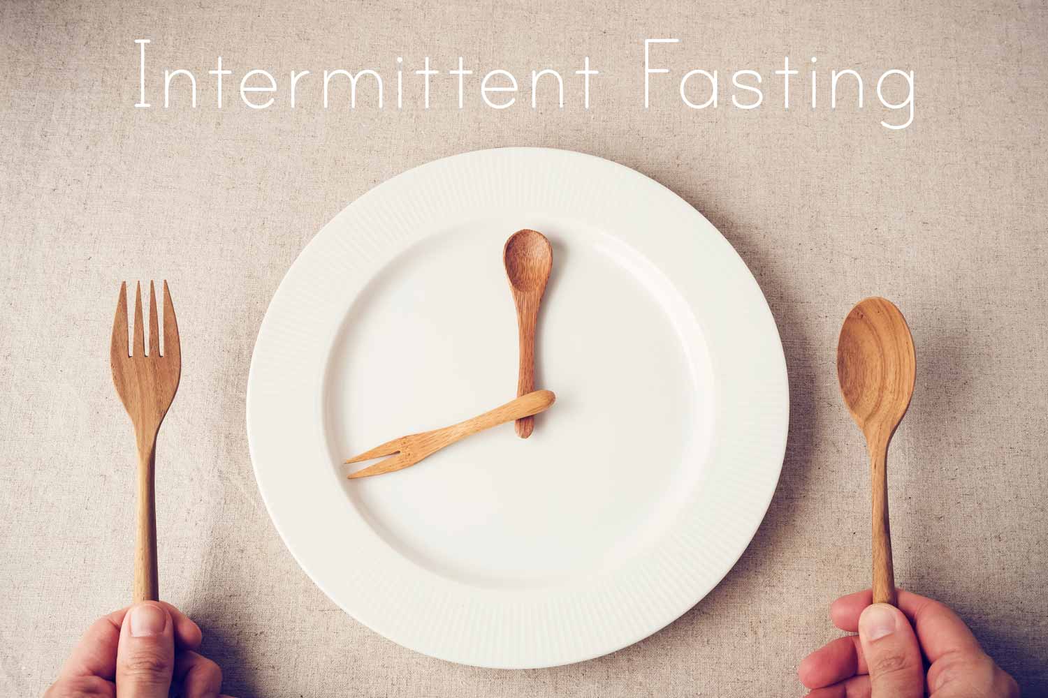 An empty dinner plate. Displaying 16-8 intermittent fasting.